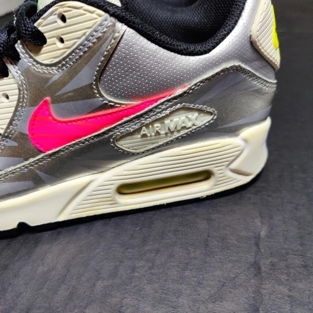 Nike Air Max 90 Metallic Silver Pink Neon Women's Big Girl Size 6.5Y